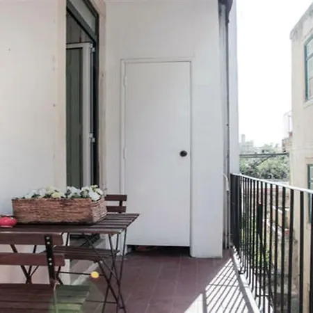 아파트 Spacious Tailor Made Bairro Alto *