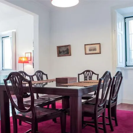 Lägenhet Spacious Tailor Made Bairro Alto Lisboa