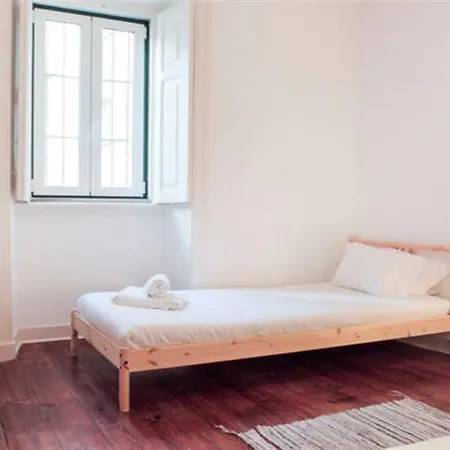 Spacious Tailor Made Bairro Alto *
