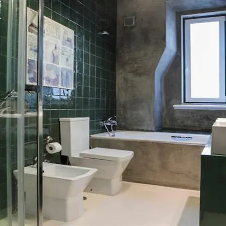 アパート Spacious Tailor Made Bairro Alto *