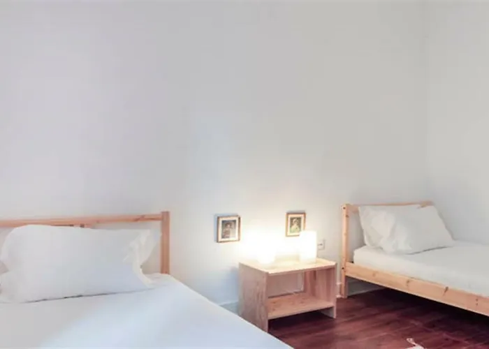 Spacious Tailor Made Bairro Alto * Lisbona