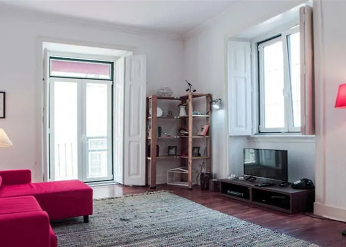 Spacious Tailor Made Bairro Alto Daire